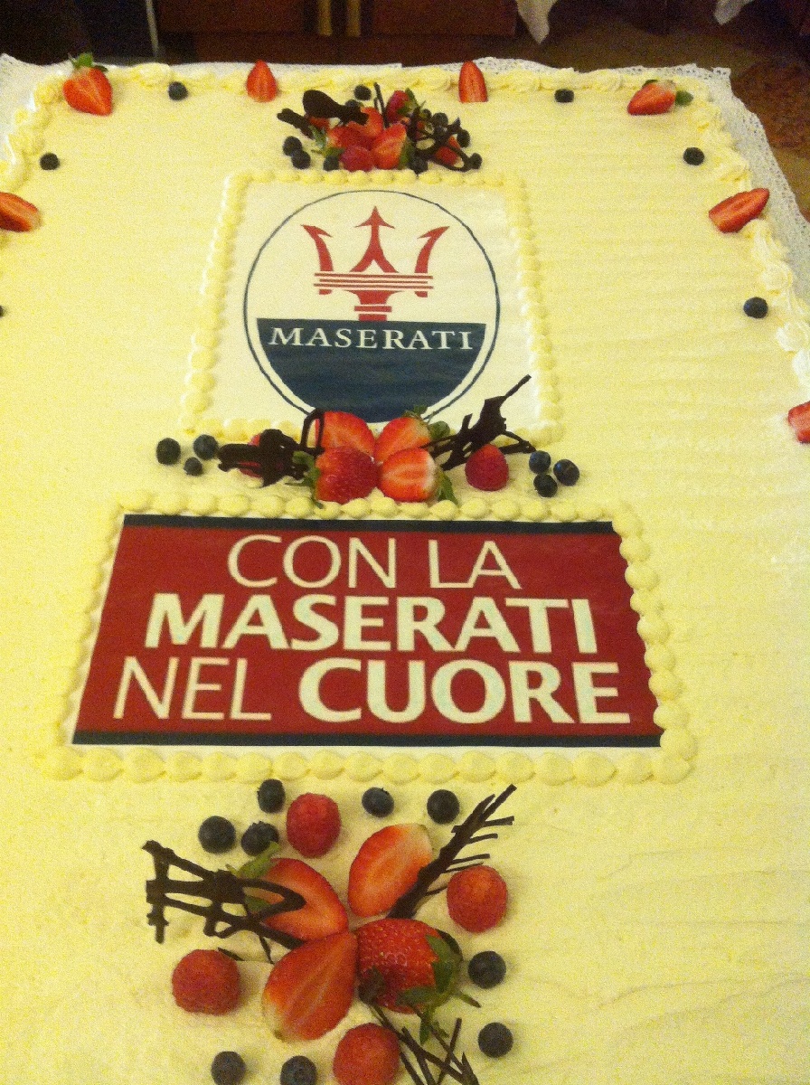 natale 2018 maserati friends modena quercia rosa torta