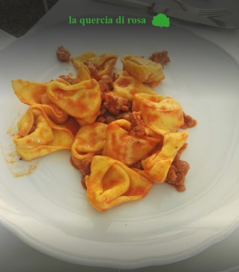 tortelloni zucca sugo salsiccia ristorante quercia di rosa modena